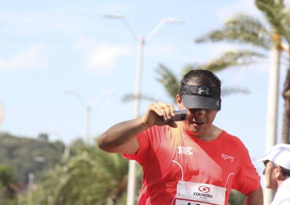 Esteban Jaramillo y Sebasti&#225;n Salazar - M&#225;s de 10 mil competidores se dieron cita en esta hist&#243;rica cita deportiva que se corr&#237;a en las modalidades de 5, 10, 21 y 42 kil&#243;metros.