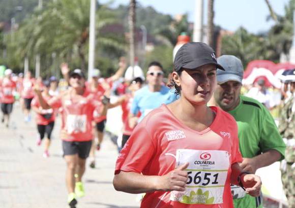Esteban Jaramillo y Sebasti&#225;n Salazar - M&#225;s de 10 mil competidores se dieron cita en esta hist&#243;rica cita deportiva que se corr&#237;a en las modalidades de 5, 10, 21 y 42 kil&#243;metros.