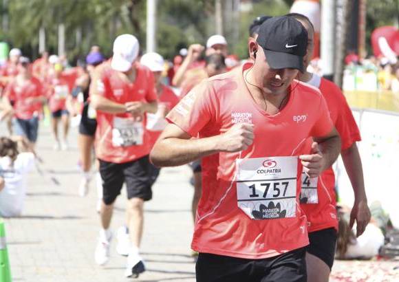 Esteban Jaramillo y Sebasti&#225;n Salazar - M&#225;s de 10 mil competidores se dieron cita en esta hist&#243;rica cita deportiva que se corr&#237;a en las modalidades de 5, 10, 21 y 42 kil&#243;metros.