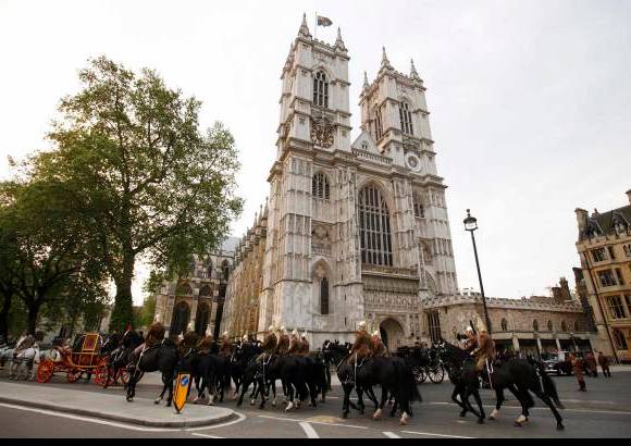 Reuters - La abadía de Westminster amaneció con sus puertas cerradas al público, a 48 horas de la boda.