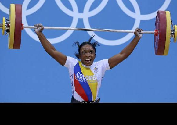 Dramatismo en el levantamiento de pesas para Colombia