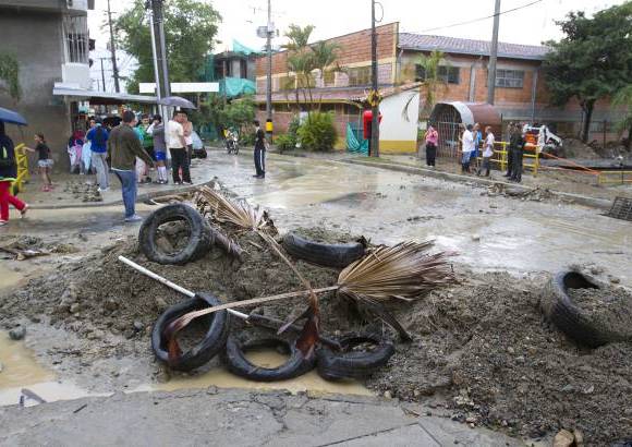 Esteban Vanegas - El comandante de Bomberos Itagüí, Elkin González, confirmó que en la vereda Ajizal se presentó un deslizamiento que afectó dos viviendas.