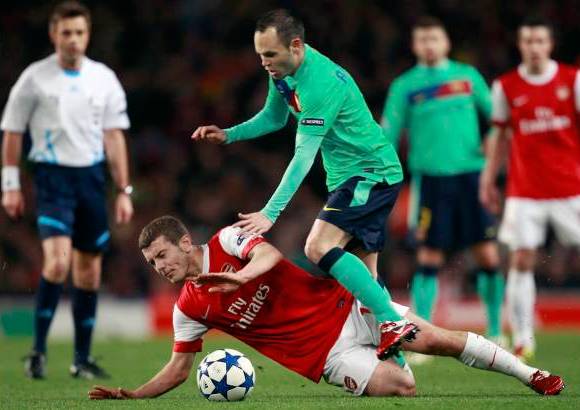 Reuters - Resultado totalmente inesperado en Londres en base a los antecedentes entre Barcelona y Arsenal. Ambos equipos se hab&#237;an topado en los cuartos de final de la pasada edici&#243;n, con un recital azulgrana: 6-3 en el tanteo global.
