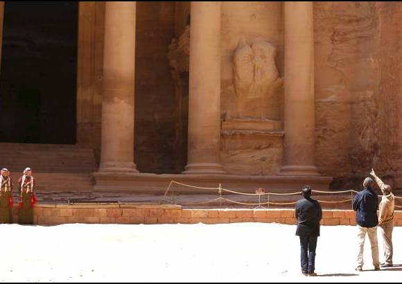 Reuters - Petra est&#225; ubicada a 245 kil&#243;metros al sur de la capital jordana. Este fue el &#250;ltimo recorrido de Barack Obama en su gira.