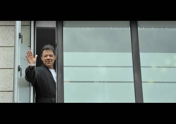 Cortesía - "Me estoy recuperando bien", dijo Santos después de su cirugía en la Fundación Santa Fe de Bogotá.