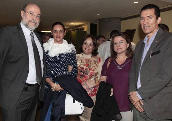 Fotos JULIO C&#201;SAR HERRERA - Juan Carlos Moya, Gloria Patricia Pel&#225;ez, Clara Escobar, Nora Restrepo y Francisco Londo&#241;o.
