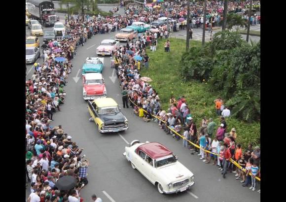 Hernán Vanegas - Este desfile de nostalgia es uno de los eventos que más público atrae durante la Feria de las Flores.