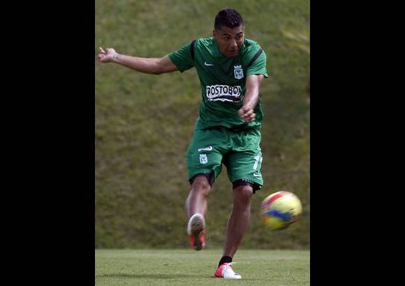 Julio C&#233;sar Herrera - J&#233;fferson Duque es la esperanza de gol para el noveno cl&#225;sico entre verdes y dorados en Ditaires.