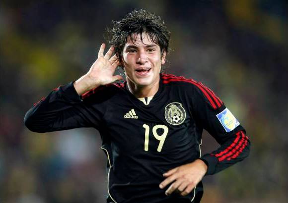 Reuters - Bogot&#225; le trajo suerte a M&#233;xico. Los dos juegos que disput&#243; en la capital del pa&#237;s los gan&#243; con efectividad y buen f&#250;tbol.