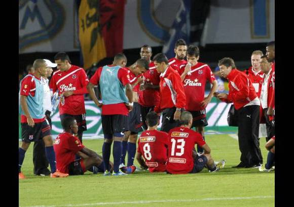 Hern&#225;n Vanegas - Millonarios alcanz&#243; la estrella 14 al superar en la gran final de la Liga Postob&#243;n II-2012 al Independiente Medell&#237;n. Dram&#225;tica definici&#243;n desde los penaltis despu&#233;s de empatar 0-0 en la ida y 1-1 este domingo.