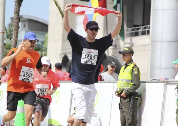 Esteban Jaramillo y Sebastián Salazar - Más de 10 mil competidores se dieron cita en esta histórica cita deportiva que se corría en las modalidades de 5, 10, 21 y 42 kilómetros.