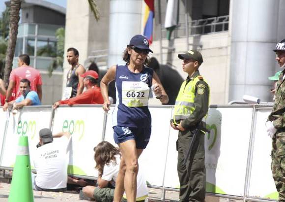 Esteban Jaramillo y Sebastián Salazar - Más de 10 mil competidores se dieron cita en esta histórica cita deportiva que se corría en las modalidades de 5, 10, 21 y 42 kilómetros.