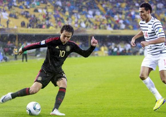 Colprensa - En su regreso a la capital colombiana, Francia no guard&#243; ox&#237;geno para jugar en la altura.