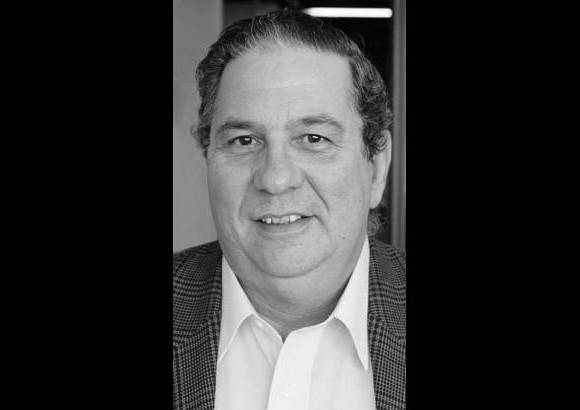 Jos&#233; Samuel Arango - Columnista - &quot;Recuerdo c&#243;mo Julio C. Hern&#225;ndez y Fernando G&#243;mez vend&#237;an peri&#243;dicos en el atrio de La Candelaria y cada ocho d&#237;as compraban la Loter&#237;a de Medell&#237;n. La meta era comprar EL COLOMBIANO. Un d&#237;a don Julio llam&#243; a Fernando y le dijo que hab&#237;an ganado y as&#237; fue como le compraron a Francisco de Paula P&#233;rez&quot;.