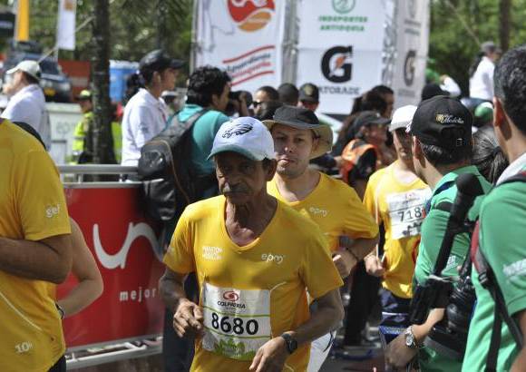 Esteban Jaramillo y Sebastián Salazar - Más de 10 mil competidores se dieron cita en esta histórica cita deportiva que se corría en las modalidades de 5, 10, 21 y 42 kilómetros