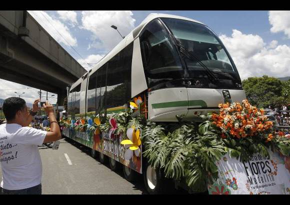 Jaime P&#233;rez - El Desfile de Silleteros cerr&#243; con broche de oro la Feria de las Flores 2014.