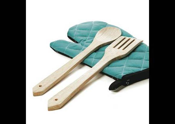 Distrihogar Set de cocina - Limpiar con agua y vinagre, con bicarbonato o con limón: trucos caseros para los utensilios de madera.