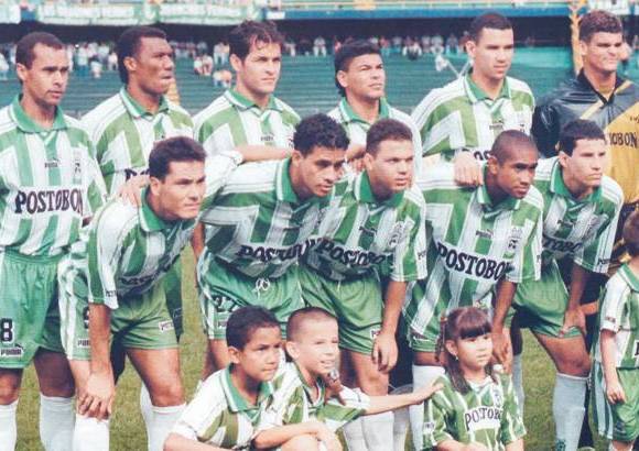 - 1999. Arriba, en orden de izquiera a derecha: Andr&#233;s Estrada, W&#225;lter Escobar, W&#237;lmer Orteg&#243;n, Oswaldo Mckenzie, Samuel Vanegas y Miguel Calero. Abajo aparecen en igual sentido: Pedro &#193;lvarez, R&#243;binson Mart&#237;nez, Le&#243;n Dar&#237;o Mu&#241;oz, N&#233;ider Morantes y Elkin Calle. T&#233;cnico: Luis Fernando Su&#225;rez, antioque&#241;o.