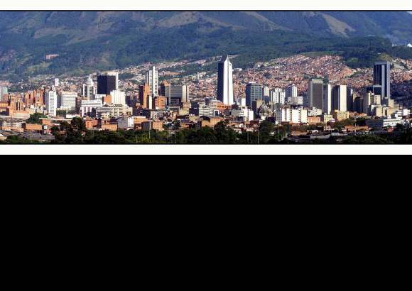 Henry Agudelo - El edificio Coltejer, en el centro de Medellín, es uno de los símbolos de la ciudad en Colombia y el mundo.
