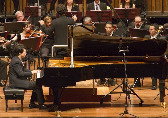 Edwin Bustamante - El &#250;nico recital que Lang Lang ofreci&#243; en Medell&#237;n, comenz&#243; con la interpretaci&#243;n del concierto no.1 para piano de Ludwig Van Beethoven.