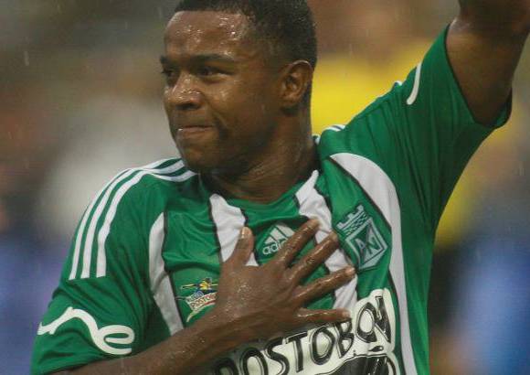 El Colombiano - Dorlan Pab&#243;n, el popular Mem&#237;n, exjugador del atl&#233;tico Nacional, regresa a su casa, el Atanasio Girardot, para este show del f&#250;tbol. El jugador, que milita actualmente en el Monterrrey de la liga mexicana, llevar&#225; el n&#250;mero 11 en su camiseta.