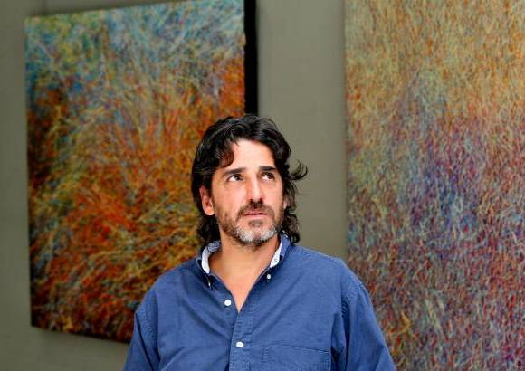 Juan Antonio Sánchez. - A través es la obra de Mauricio Gómez, en la galería Duque Arango.