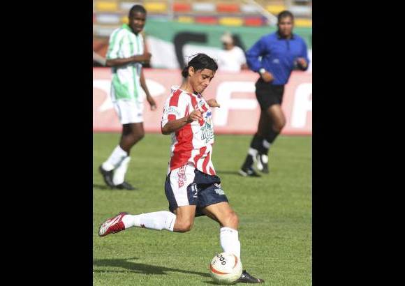 Foto Archivo - Giovanni Hern&#225;ndez es el gran referente del Junior y el hombre que maneja los hilos en el medio campo.