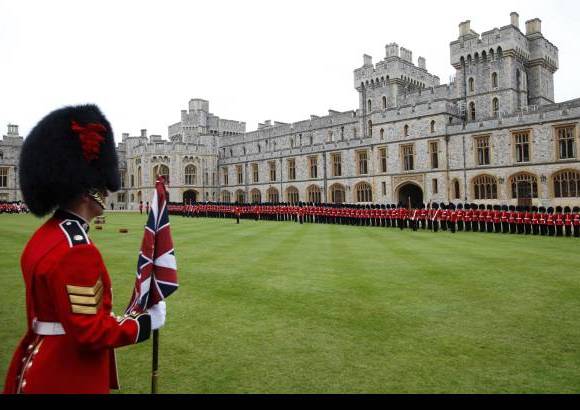 Foto Reuters - Isabel II es reina de Gran Breta&#241;a e Irlanda del Norte, jefa de Estado de otros quince pa&#237;ses de la Commonwealth y la soberana que, despu&#233;s de Victoria (1819-1901), m&#225;s tiempo ha ocupado un trono de Inglaterra con mil a&#241;os de historia.