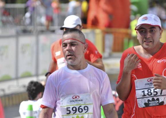 Esteban Jaramillo y Sebasti&#225;n Salazar - M&#225;s de 10 mil competidores se dieron cita en esta hist&#243;rica cita deportiva que se corr&#237;a en las modalidades de 5, 10, 21 y 42 kil&#243;metros.