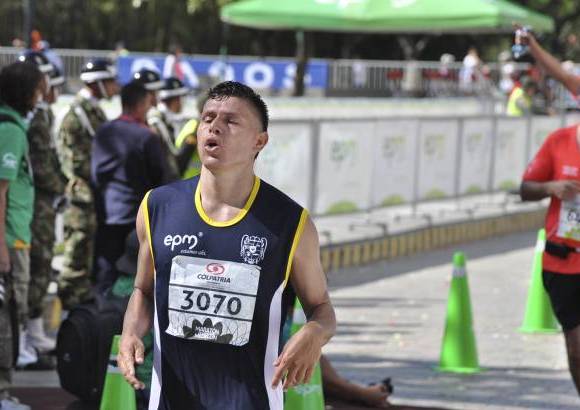 Esteban Jaramillo y Sebasti&#225;n Salazar - M&#225;s de 10 mil competidores se dieron cita en esta hist&#243;rica cita deportiva que se corr&#237;a en las modalidades de 5, 10, 21 y 42 kil&#243;metros.