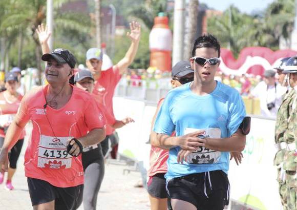Esteban Jaramillo y Sebasti&#225;n Salazar - M&#225;s de 10 mil competidores se dieron cita en esta hist&#243;rica cita deportiva que se corr&#237;a en las modalidades de 5, 10, 21 y 42 kil&#243;metros.