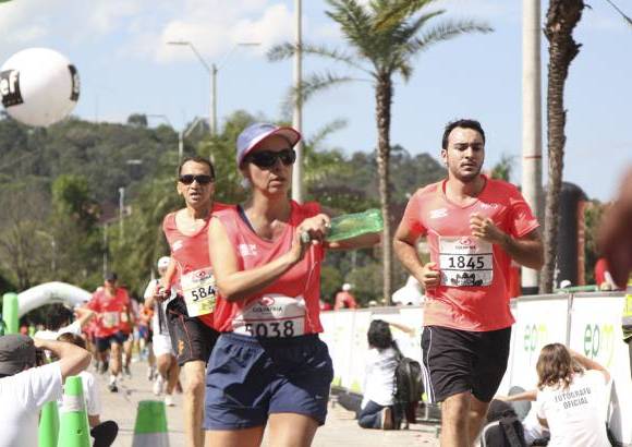 Esteban Jaramillo y Sebasti&#225;n Salazar - M&#225;s de 10 mil competidores se dieron cita en esta hist&#243;rica cita deportiva que se corr&#237;a en las modalidades de 5, 10, 21 y 42 kil&#243;metros.