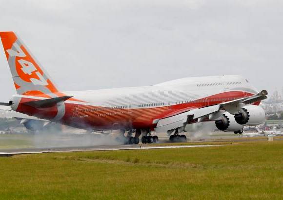 Reuters - El nuevo modelo tiene 467 asientos, 51 más que su predecesor, pero menos que los 525 del A380 fabricado por la unidad de Airbus.