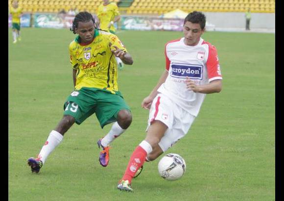 Colprensa - Real Cartagena cay&#243; 1-2 ante el Santa Fe en el Jaime Mor&#243;n.