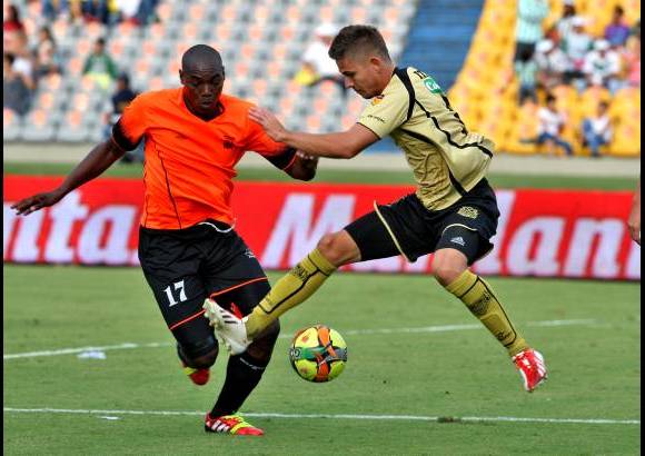 Juan Antonio S&#225;nchez - A pesar de la cantidad de figuras que ofrecieron el espect&#225;culo en el D&#237;a del F&#250;tbol Antioque&#241;o, el p&#250;blico no lleg&#243; en la cantidad esperada. El partido central qued&#243; 3-2 a favor de los dirigidos por Pedro Sarmiento. Envigado e Itag&#252;&#237; empataron 0-0 y la belleza se hizo presente con las Diosas del F&#250;tbol, que participaron de la previa de los encuentros. El dinero recaudado se destinar&#225; a la Unidad de Neonatos del San Vicente de Paul.