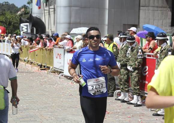 Esteban Jaramillo y Sebastián Salazar - Más de 10 mil competidores se dieron cita en esta histórica cita deportiva que se corría en las modalidades de 5, 10, 21 y 42 kilómetros.