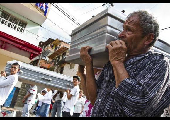 Esteban Vanegas - Familiares de los menores manifestaron que no querían vivir más en el barrio.