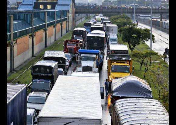 Juan Antonio Sánchez - Para continuar el recorrido, los conductores tuvieron que tomar la glorieta.