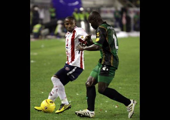 Colprensa - El Atl&#233;tico Junior se impuso por 3-1 a la Equidad y alcanz&#243; su sexto t&#237;tulo, adem&#225;s de una plaza en la Copa Libertadores del 2011.