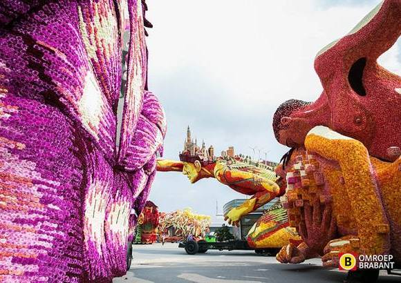 Jesse van Kalmthout, Omroep Brabant - Desfile de los gigantes de flores en Zundert, Holanda. La gran parada se realiz&#243; el primer domingo de septiembre como es tradici&#243;n hace 73 a&#241;os en dicha ciudad.