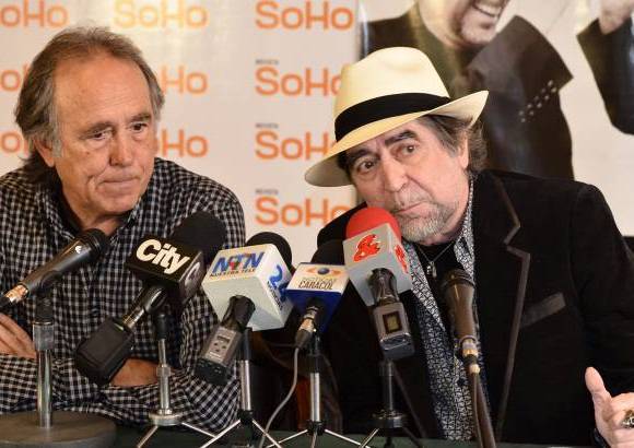 COLPRENSA - Los cantantes espa&#241;oles Joaqu&#237;n Sabina y Joan Manuel Serrat llegaron al pa&#237;s para presentar su nuevo &#225;lbum La Orquesta del Titanic.