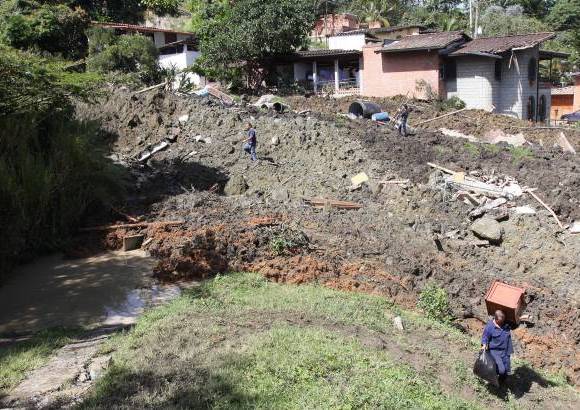 Juan Fernando Cano - El plan de evacuaci&#243;n, iniciado el pasado Jueves Santo, evit&#243; que se registrara una tragedia peor como la p&#233;rdida de vidas humanas.