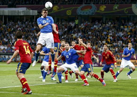Reuters - &quot;Espa&#241;a ha hecho historia. Se lo merece. Han jugado un f&#250;tbol fant&#225;stico los &#250;ltimos cuatro a&#241;os y tiene jugadores de un magn&#237;fico nivel&quot;, expres&#243; Cesare Prandelli, seleccionador de Italia.