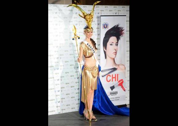 Reuters - Miss Kosovo, Keshtjella Pepshi.