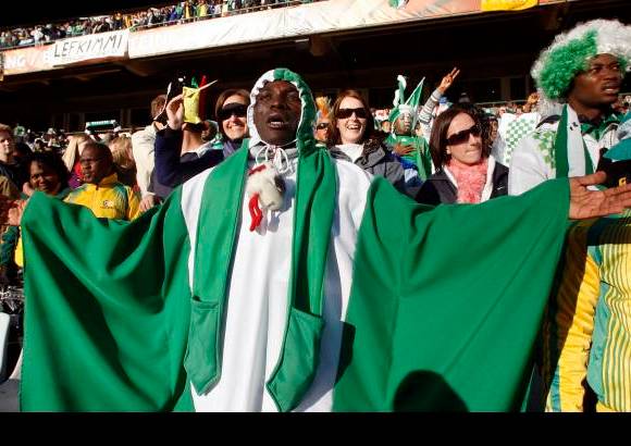 AP - Unos 30.000 espectadores apreciaron el compromiso en el estadio Free State de Bloemfontein.