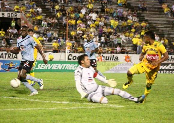 Colprensa - Huila 2 - 3 Junior