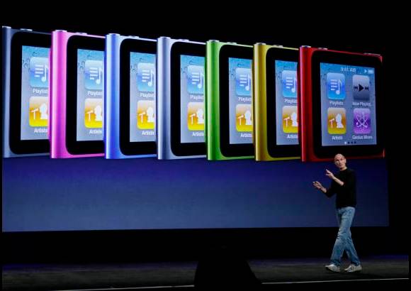 AP - El dispositivo nano se comercializar&#225; en varios colores.