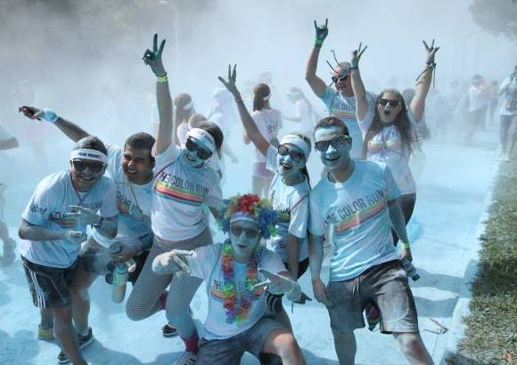 Esteban Vanegas - M&#225;s de 10.000 personas disfrutaron este domingo de los 5 kil&#243;metros m&#225;s divertidos del deporte. The color run pint&#243; de alegr&#237;a las calles de Medell&#237;n.