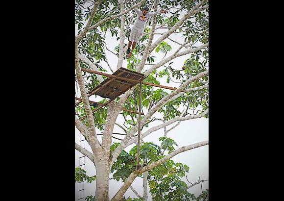 FOTO CORTESIA - COLPRENSA - Adem&#225;s de ejecutar sus mejores saltos, Orlando intercambi&#243; costumbres, comparti&#243; experiencias, disfrut&#243; del paisaje y vivi&#243; las maravillas de este hermoso lugar, l&#237;nea imaginaria que divide a estos tres pa&#237;ses latinoamericanos.