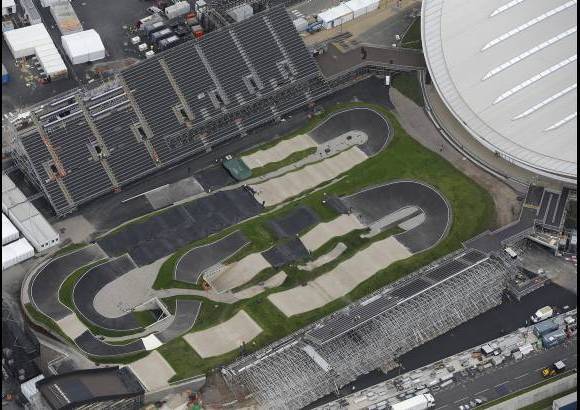 AP - La pista de BMX y al lado el vel&#243;dromo.